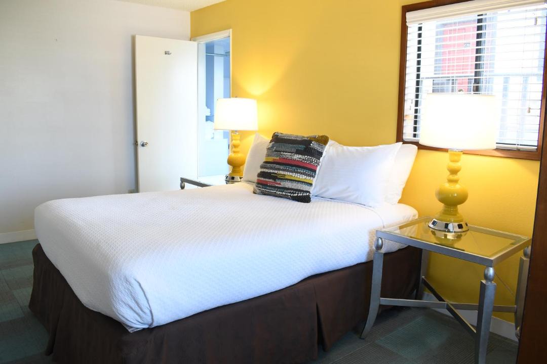 Photo of Bedroom in Village of La Jolla