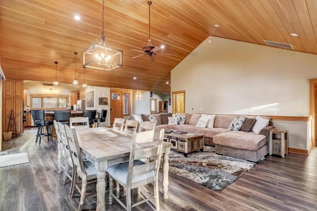 Photo of Livingroom in Montgomery Estates