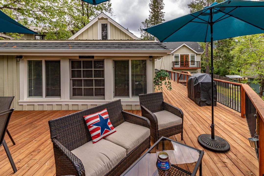 Photo of Patio Balcony in Bass Lake