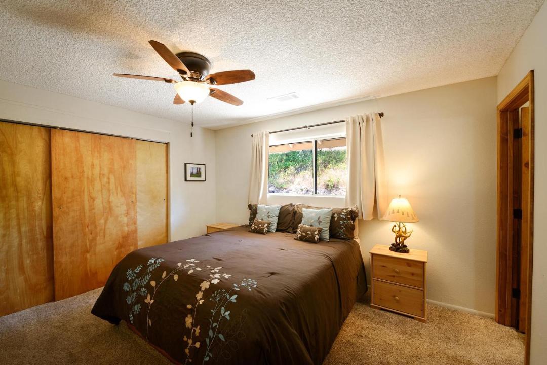 Photo of Bedroom in Oakhurst