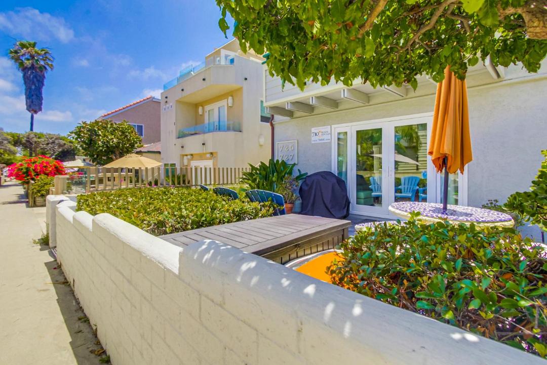 Photo of Buildings in Mission Beach