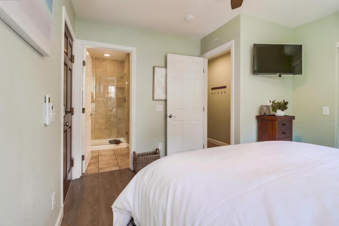 Photo of Bedroom in Mission Beach