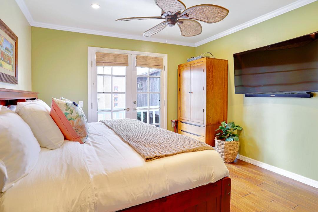 Photo of Bedroom in South Mission Beach