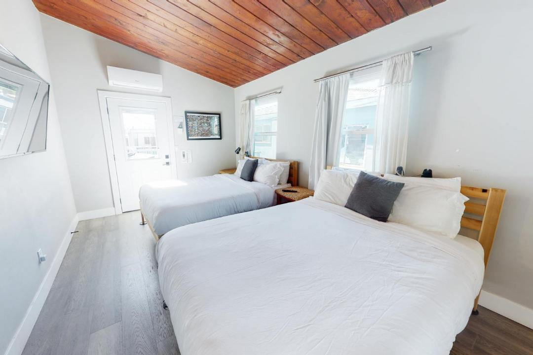 Photo of Bedroom in Mission Beach