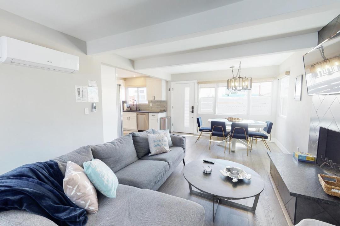 Photo of Livingroom in Mission Beach