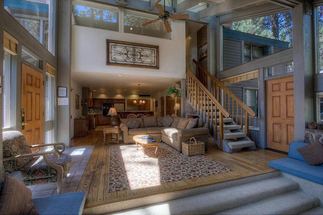 Photo of Livingroom in South Lake Tahoe
