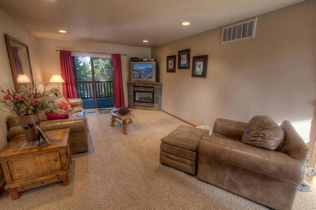 Photo of Livingroom in Montgomery Estates