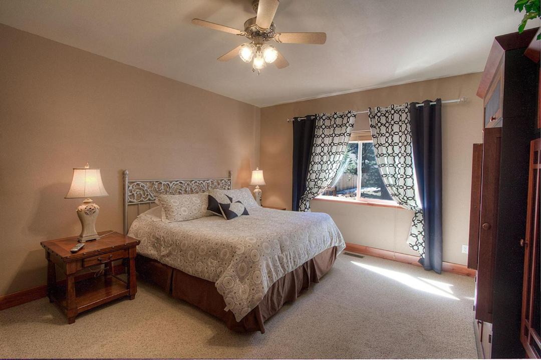 Photo of Bedroom in Tahoe Valley