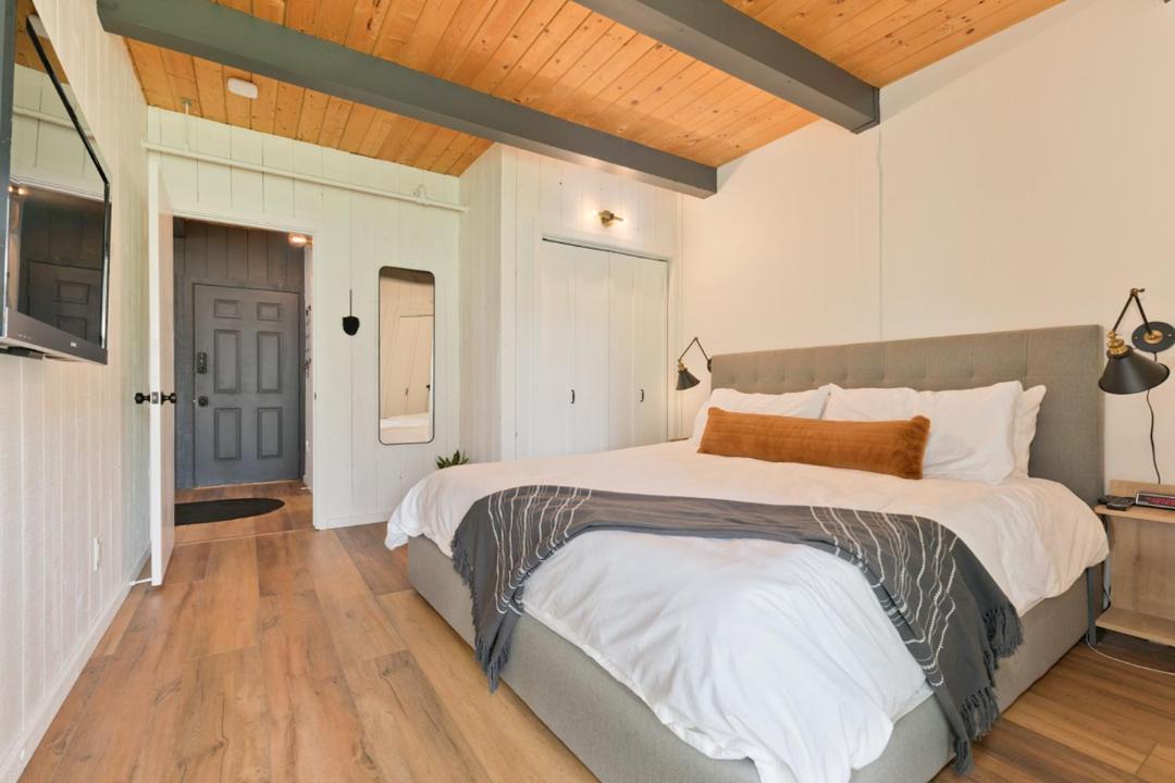 Photo of Bedroom in Mammoth Lakes