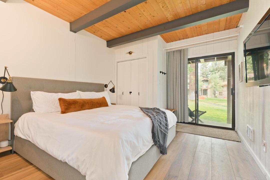 Photo of Bedroom in Mammoth Lakes