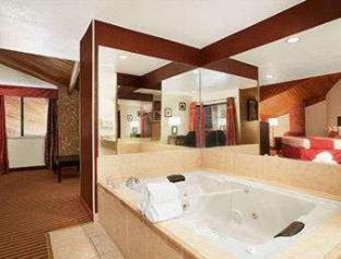 Photo of Bathroom in Cascade