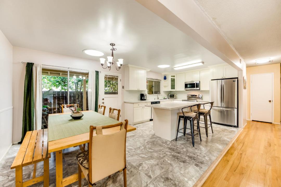 Photo of Livingroom in Westside Santa Cruz
