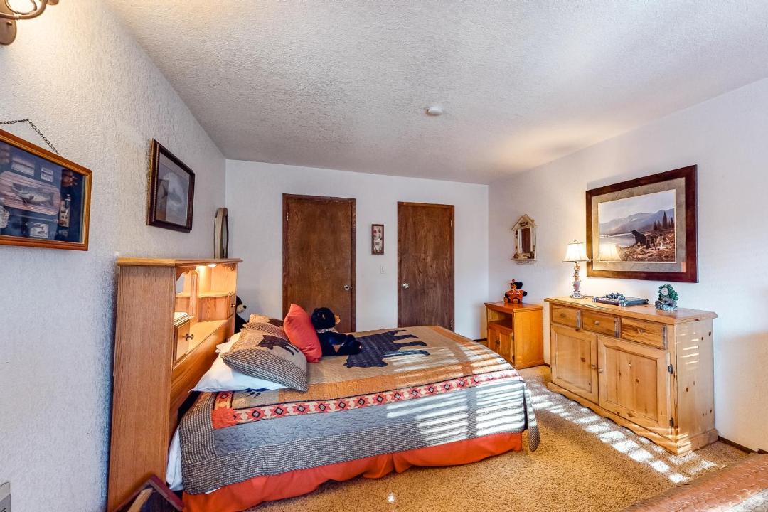 Photo of Bedroom in Moonridge