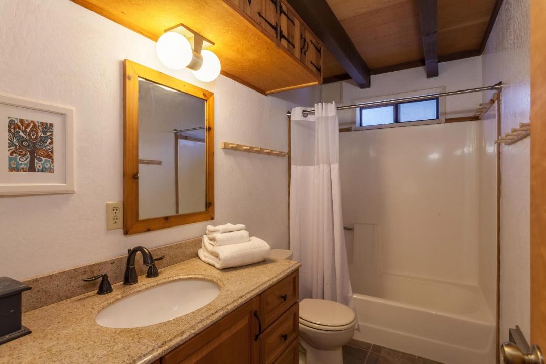 Photo of Bathroom in Serene Lakes