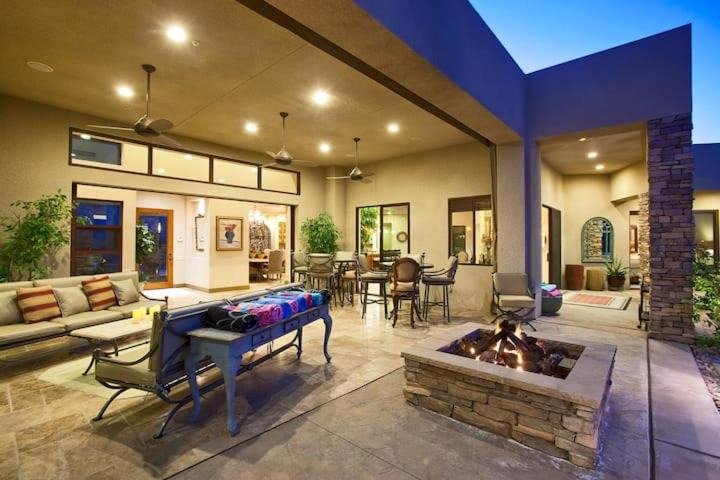 Photo of Livingroom in Palm Desert
