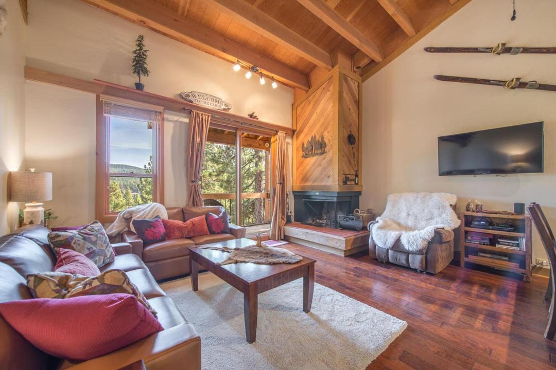 Photo of Livingroom in Truckee