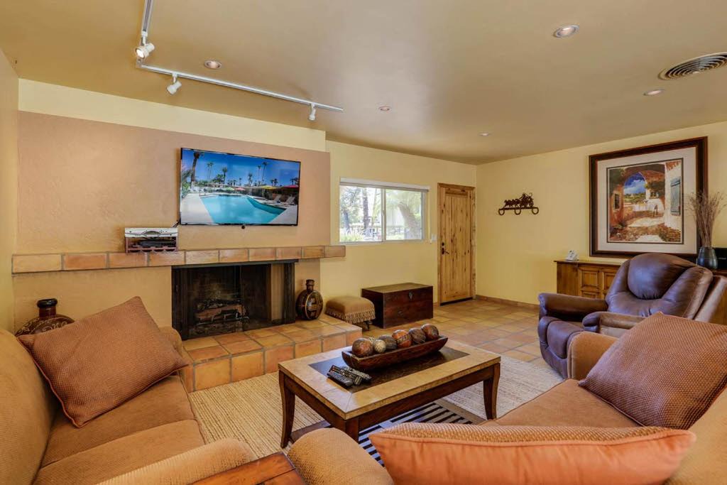 Photo of Livingroom in Tahquitz River Estates
