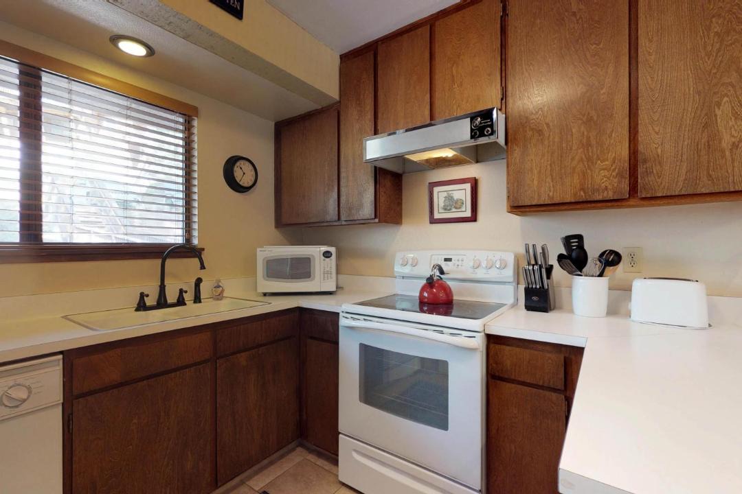 Photo of Kitchen in Lakeshore
