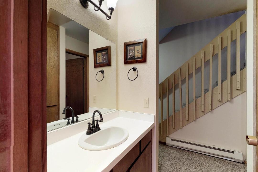 Photo of Bathroom in Lakeshore