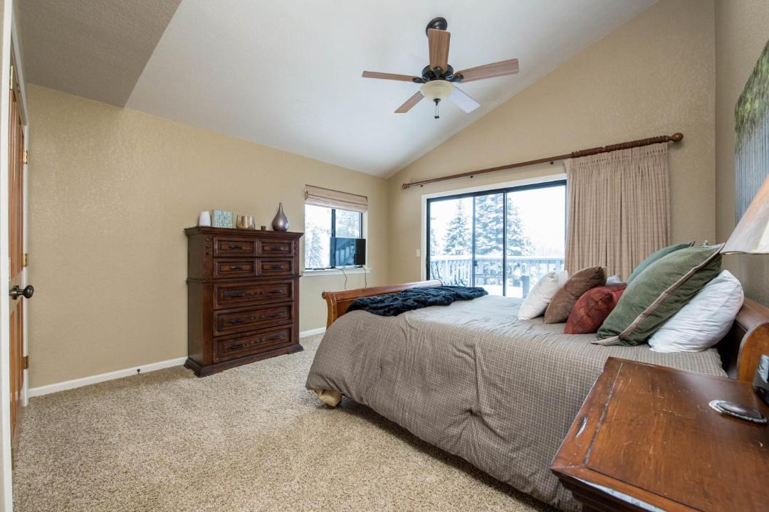 Photo of Bedroom in Lakeshore