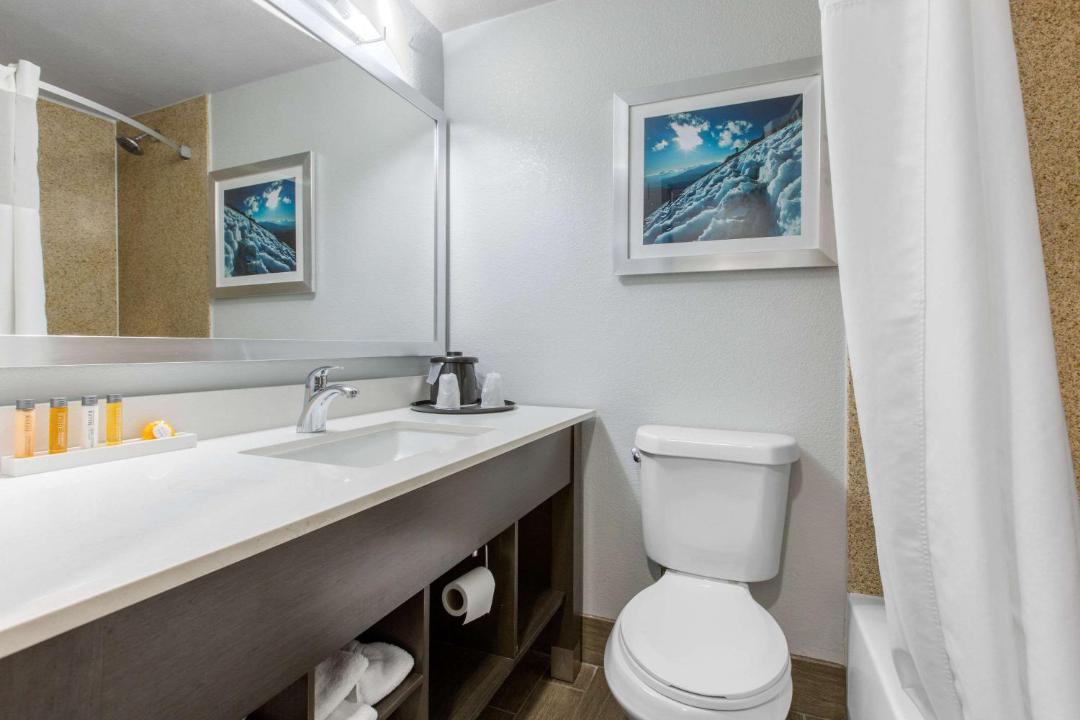 Photo of Bathroom in Bishop