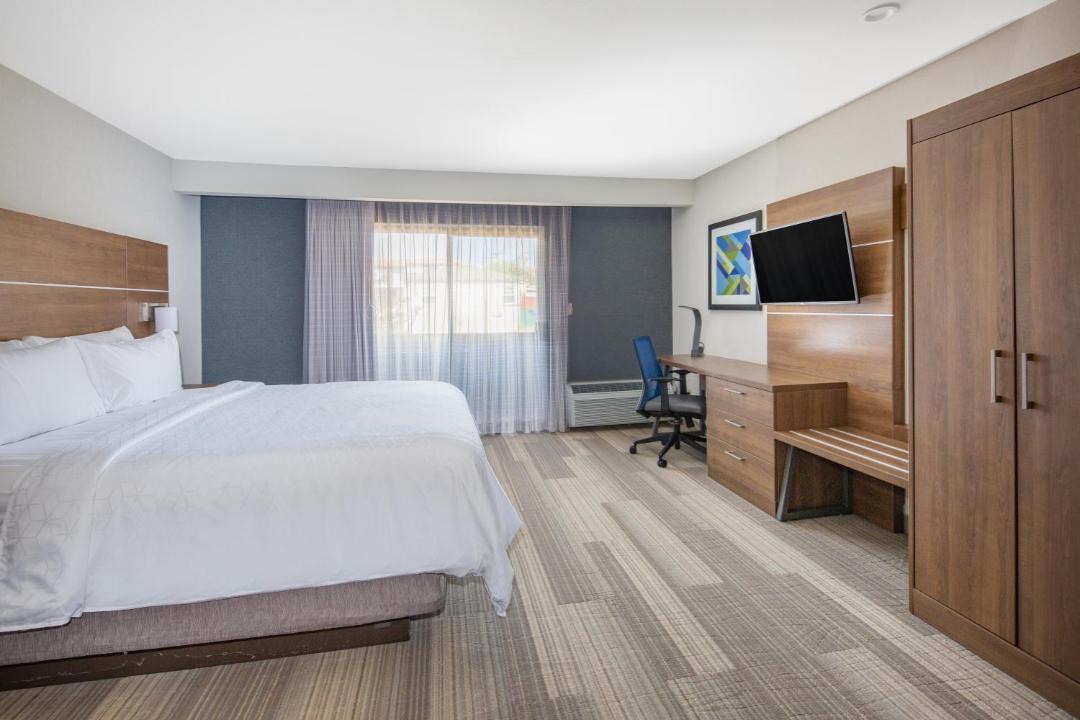 Photo of Bedroom in Mission Hills