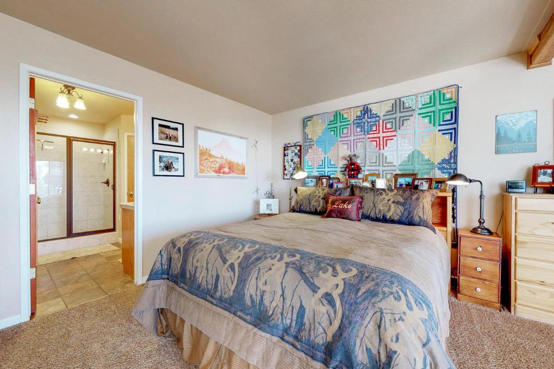 Photo of Bedroom in Lakeshore