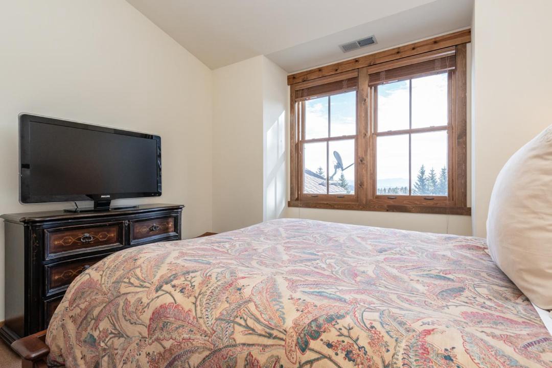 Photo of Bedroom in Mammoth Lakes