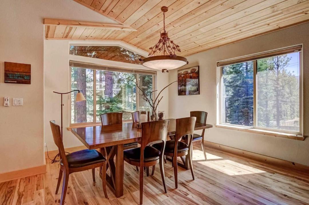 Photo of Livingroom in Country Club Estates