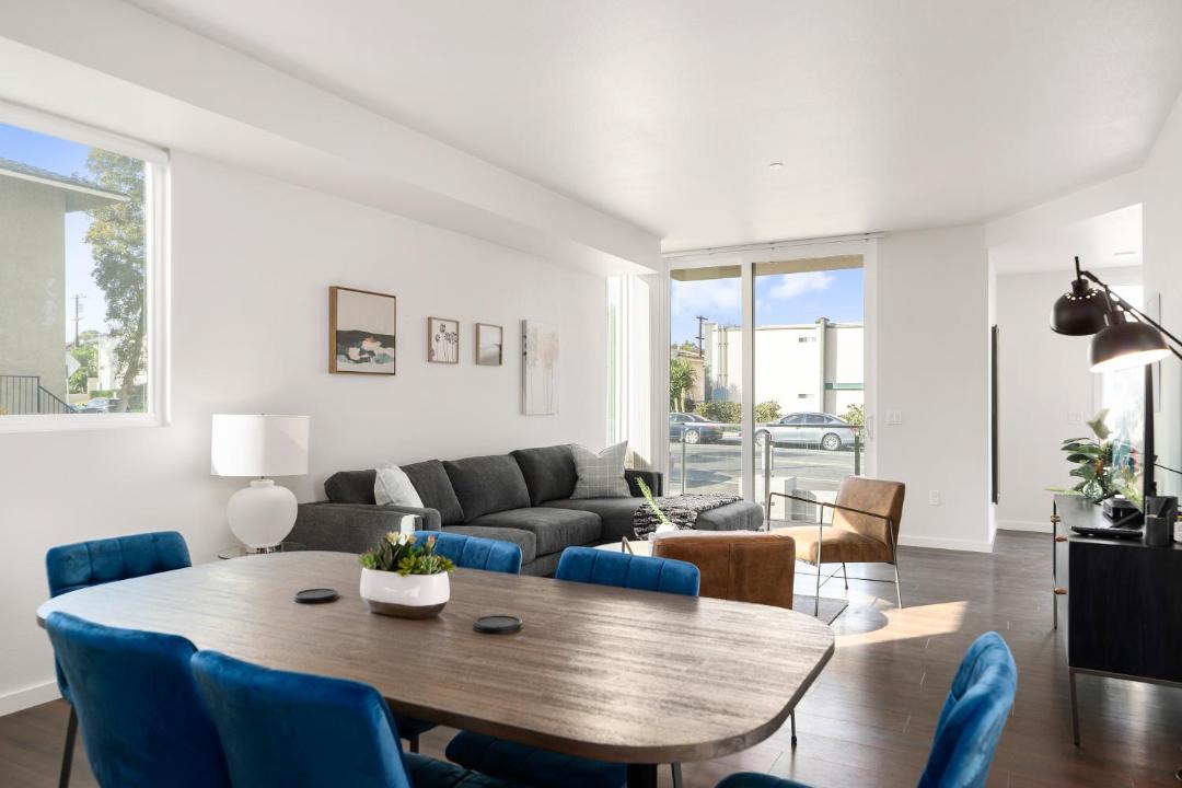 Photo of Livingroom in Golden Hill