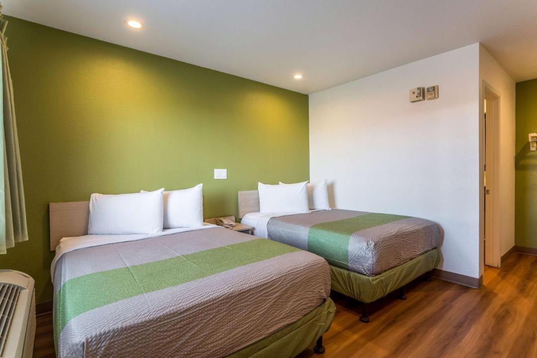 Photo of Bedroom in Needles