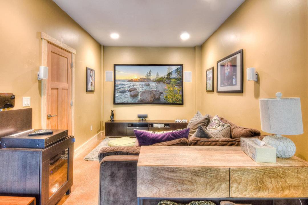 Photo of Livingroom in Country Club Estates