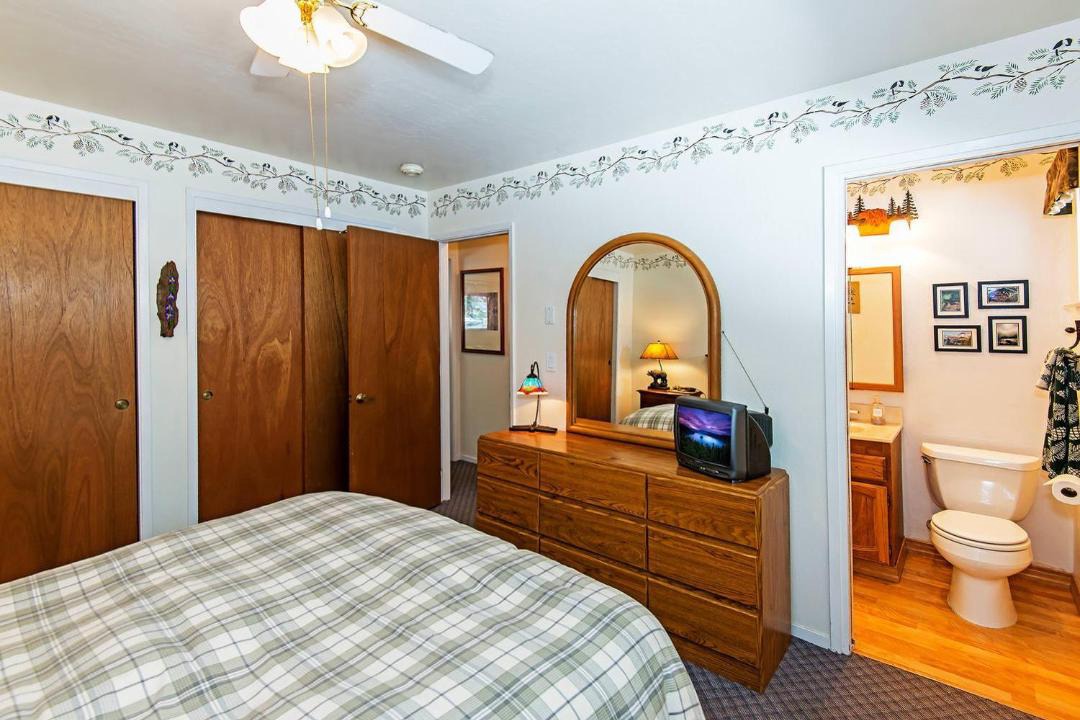 Photo of Bedroom in Country Club Estates