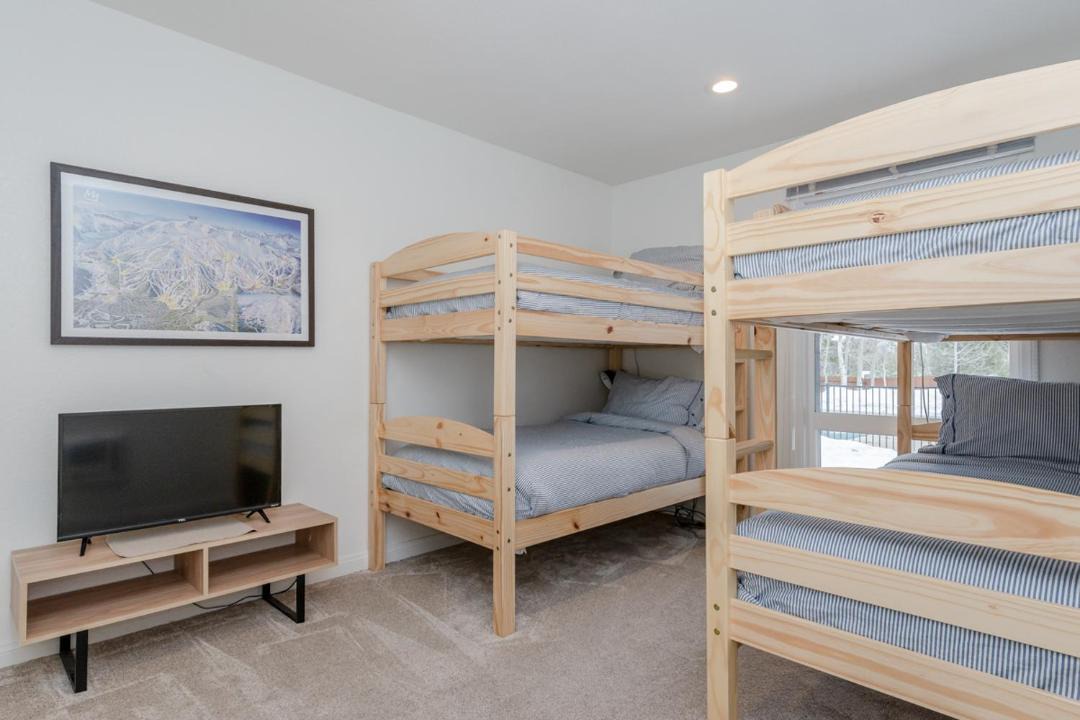 Photo of Bedroom in Mammoth Lakes