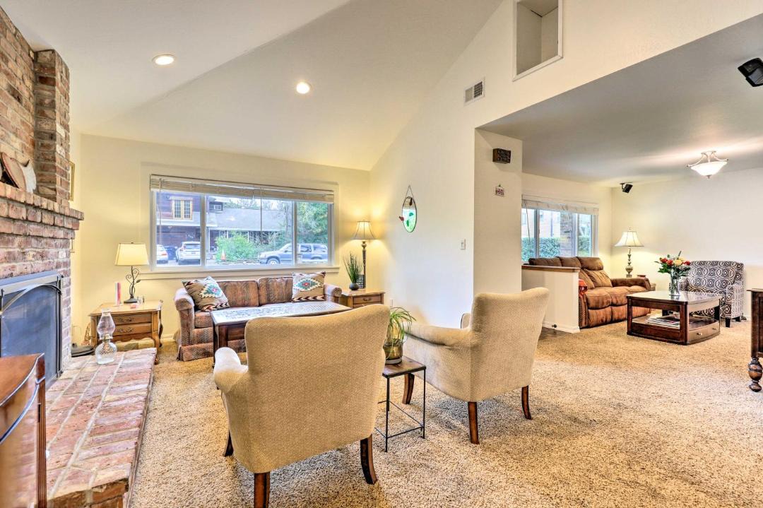 Photo of Livingroom in Glen Ellen