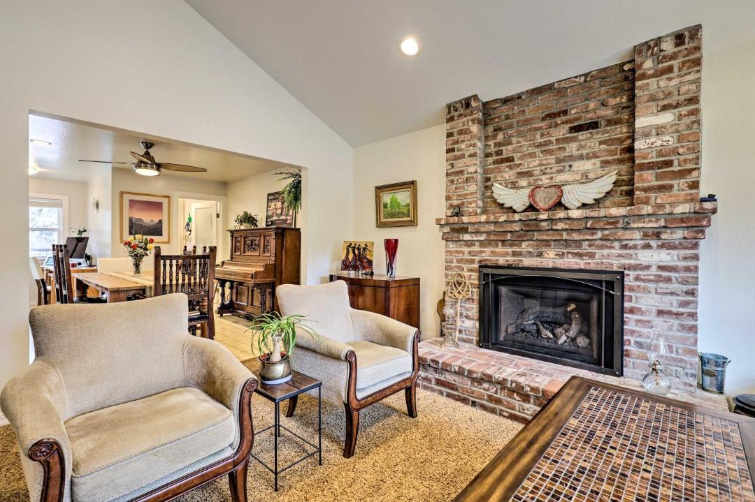 Photo of Livingroom in Glen Ellen