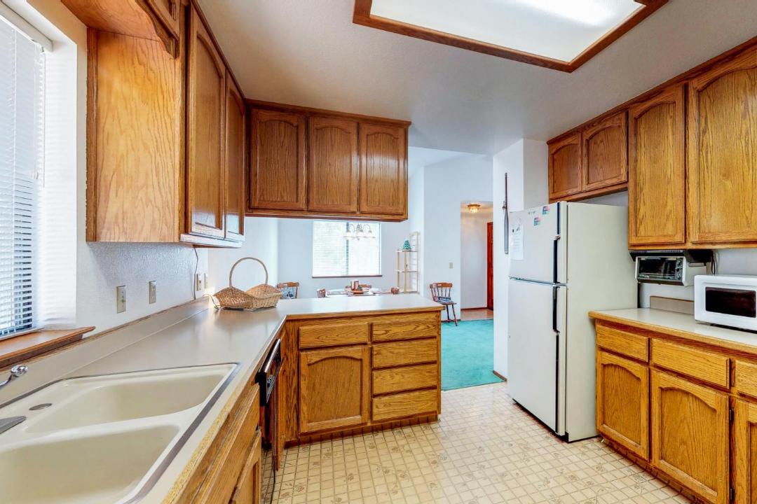 Photo of Kitchen in Groveland