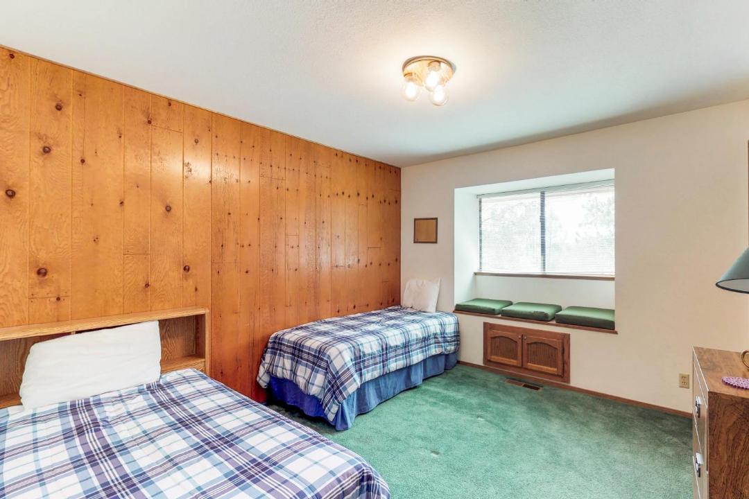 Photo of Bedroom in Groveland