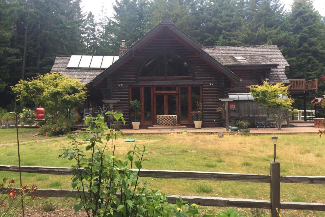 Photo of Buildings in Crescent City