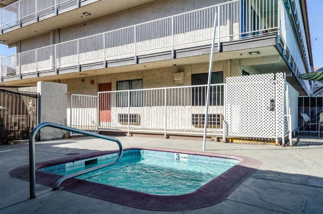 Photo of Patio Balcony in Raisin