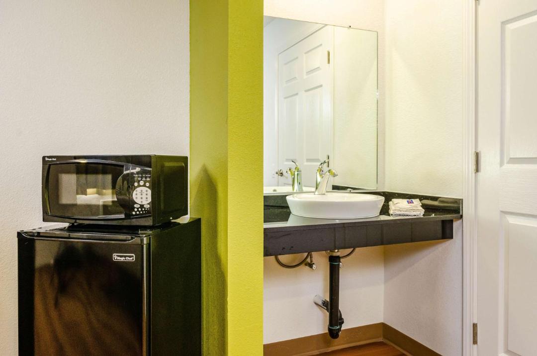 Photo of Bathroom in Raisin