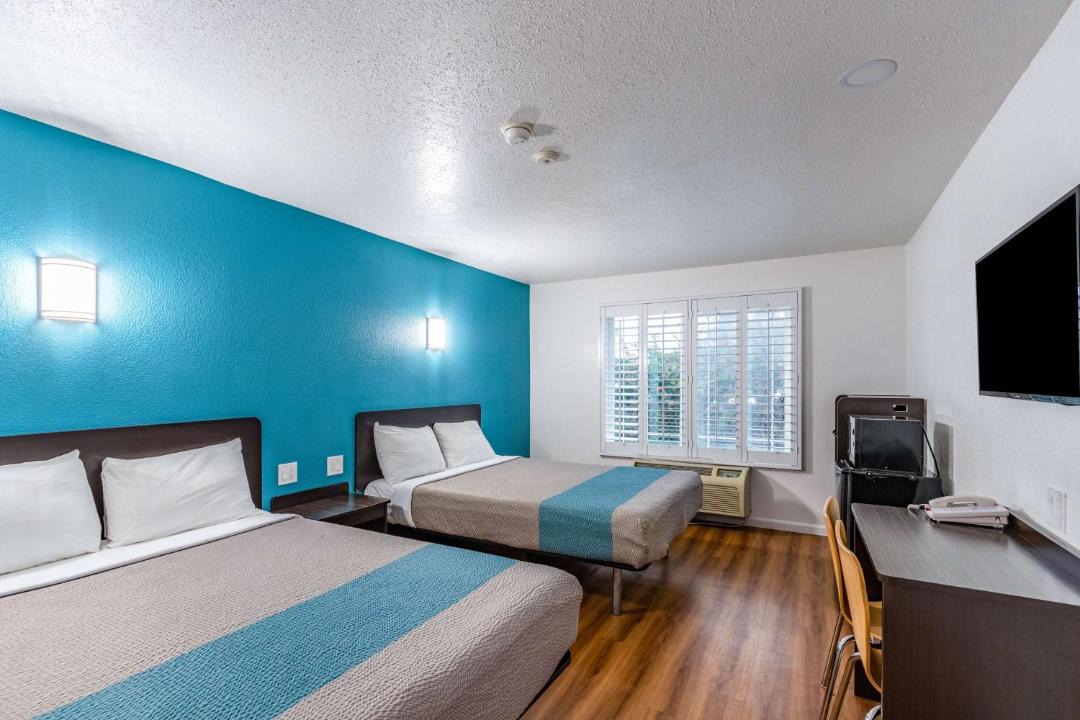 Photo of Bedroom in Fountain Valley
