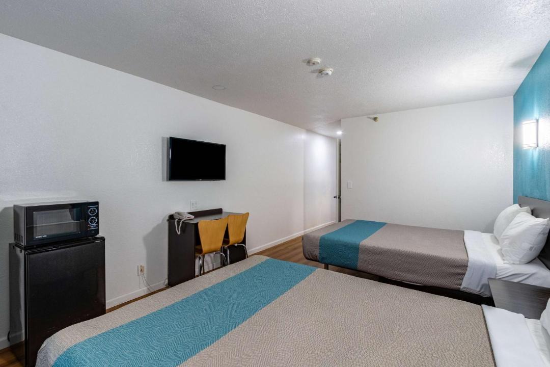Photo of Bedroom in Fountain Valley