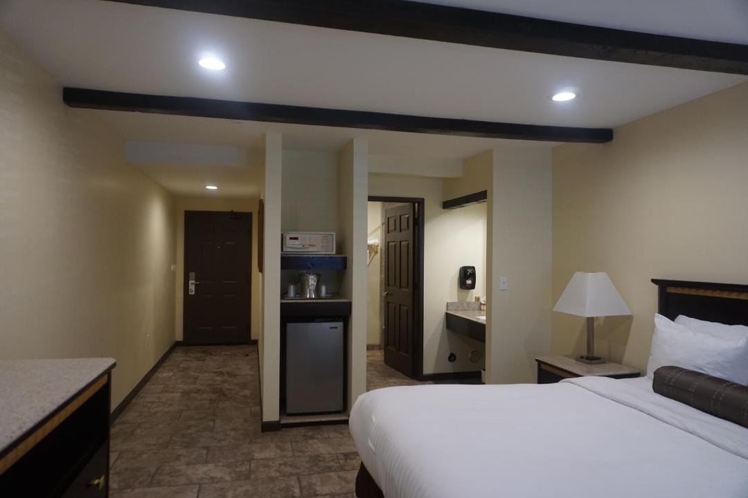 Photo of Bedroom in Pico-Union