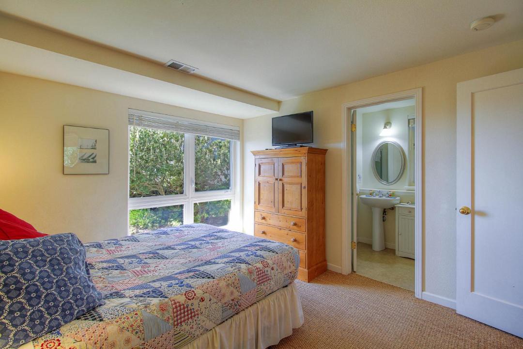 Photo of Bedroom in Bodega Bay