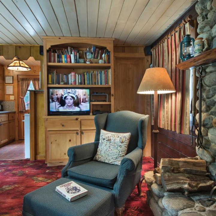 Photo of Livingroom in North Wawona