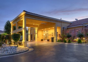Best Western Plus Dixon Davis