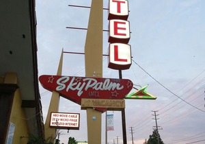 Sky Palm Motel - Orange