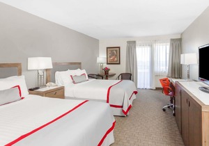 Ramada Plaza by Wyndham Garden Grove/Anaheim South