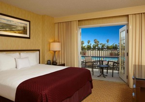 Hilton Santa Monica Hotel & Suites